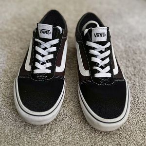 Vans Ward Lo Suede Sneaker